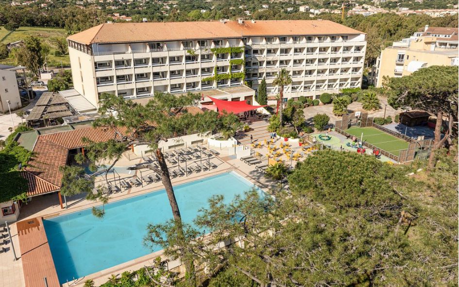 VILLAGE CLUB *** Calvi Haute-Corse